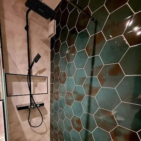 Apartament 3 Deosebit Lägenhet *